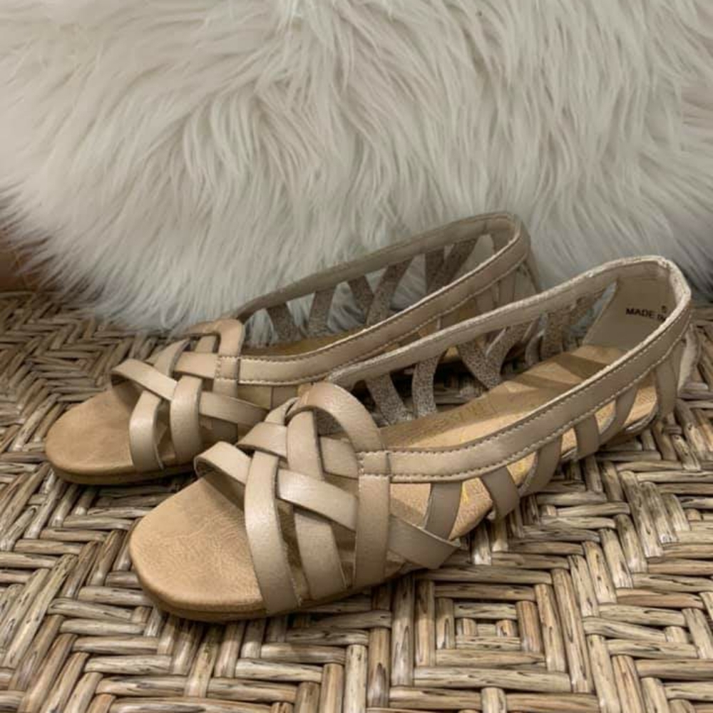 Sandal flats